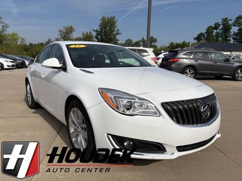 Used 2017 Buick Regal Premium FWD image 1