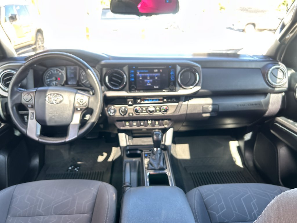Certified 2017 Toyota Tacoma TRD Off-Road w/ Premium & Technology Package AWD/4WD image 13