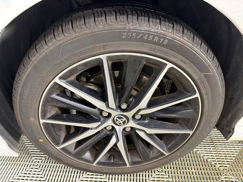 Used 2023 Toyota Camry SE image 11