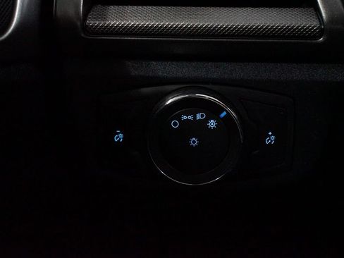 Used 2020 Ford Fusion SE FWD image 24