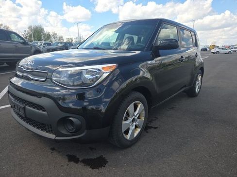 Used 2018 Kia Soul FWD image 2