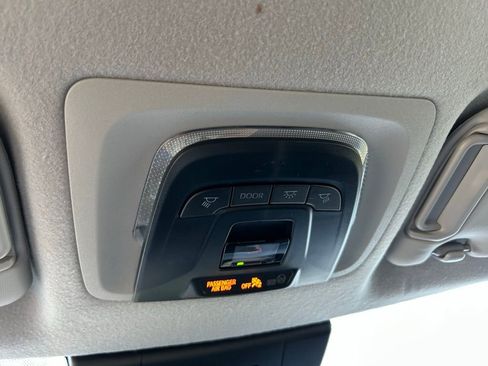 Used 2024 Toyota Corolla Cross XLE image 29