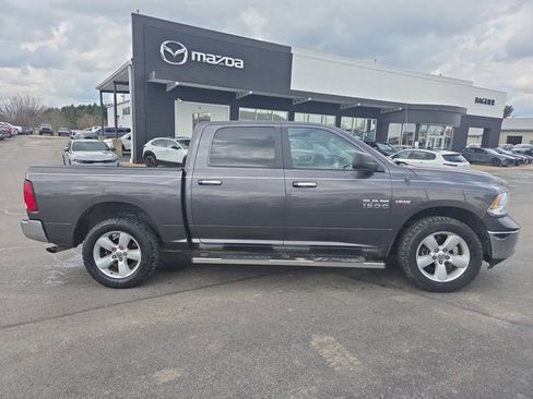 Used 2017 RAM 1500 Classic SLT image 6