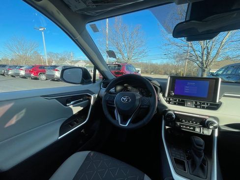 New 2025 Toyota RAV4 XLE image 11