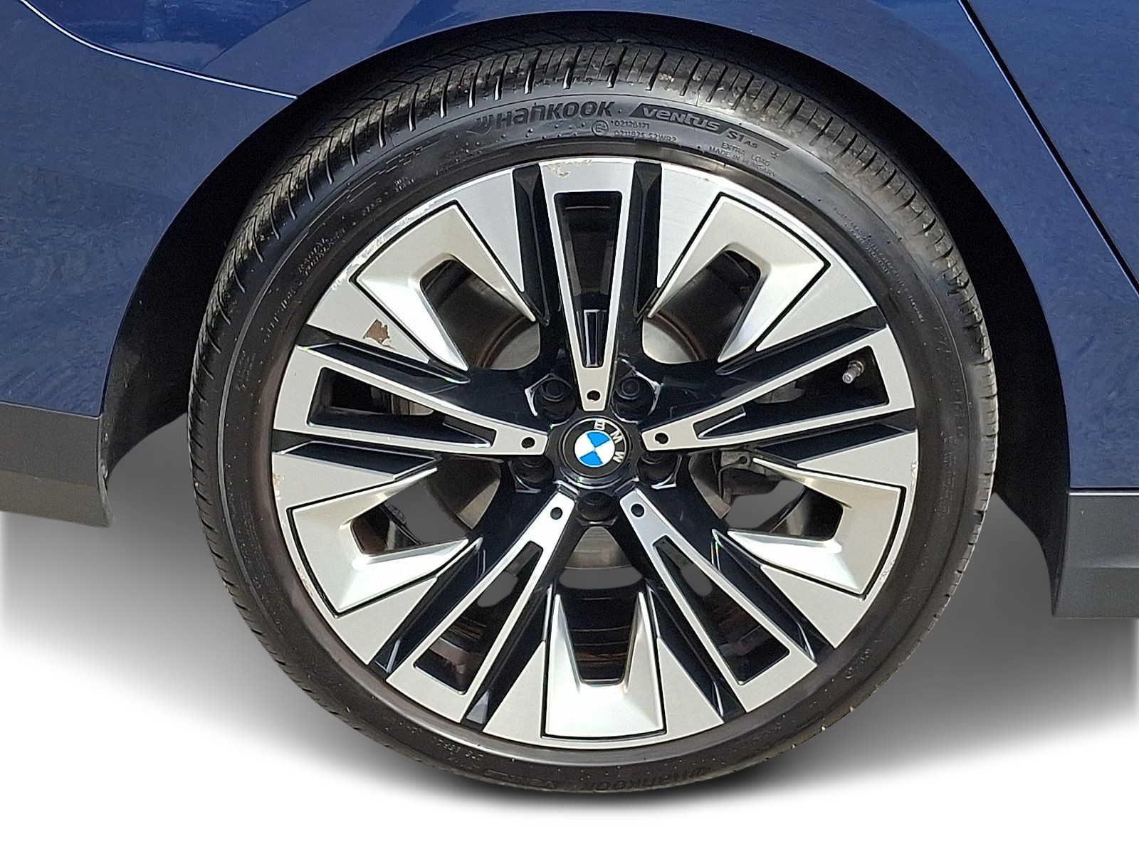 Used 2026 BMW 530i xDrive w/ Premium Package AWD/4WD image 7