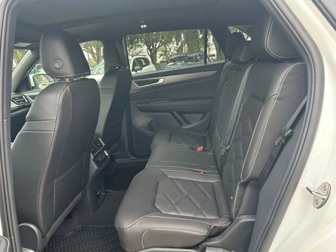 New 2026 Volkswagen Atlas SE image 46