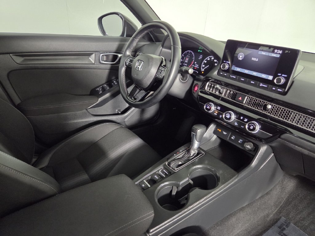 Used 2025 Honda Civic Sport image 31