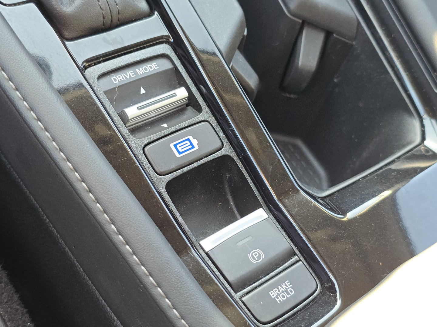 Certified 2025 Honda Accord Touring image 36