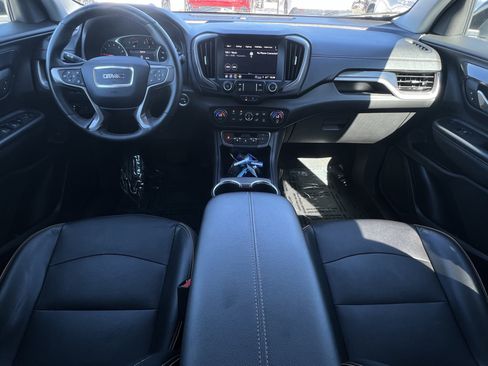 Used 2024 GMC Terrain AT4 image 9