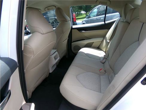 Used 2022 Toyota Camry LE w/ Cold Weather Package FWD image 9