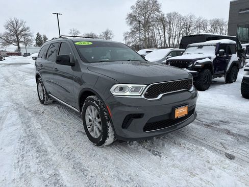 Certified 2023 Dodge Durango SXT image 4