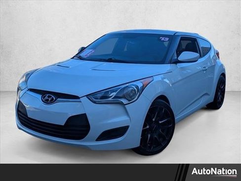 Used 2013 Hyundai Veloster w/Gray Int image 1