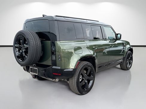 New 2026 Land Rover Defender 110 X-Dynamic SE AWD/4WD image 5