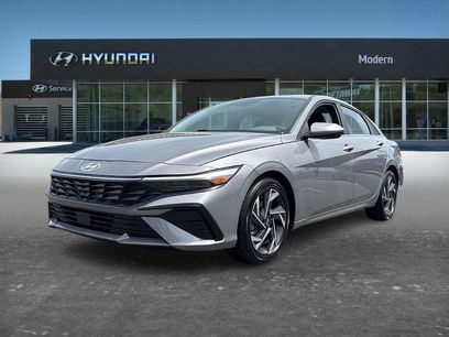 Used 2025 Hyundai Elantra SEL