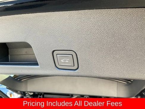New 2026 GMC Acadia Denali w/ Super Cruise Package FWD image 17