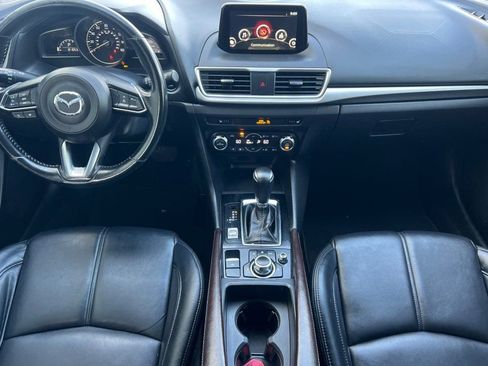 Used 2017 MAZDA MAZDA3 Touring FWD image 10