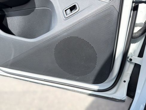 Used 2025 Volkswagen Tiguan SE R-Line image 23