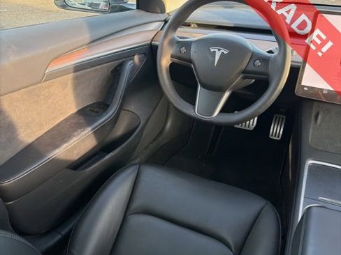 Used 2023 Tesla Model 3 Performance image 9