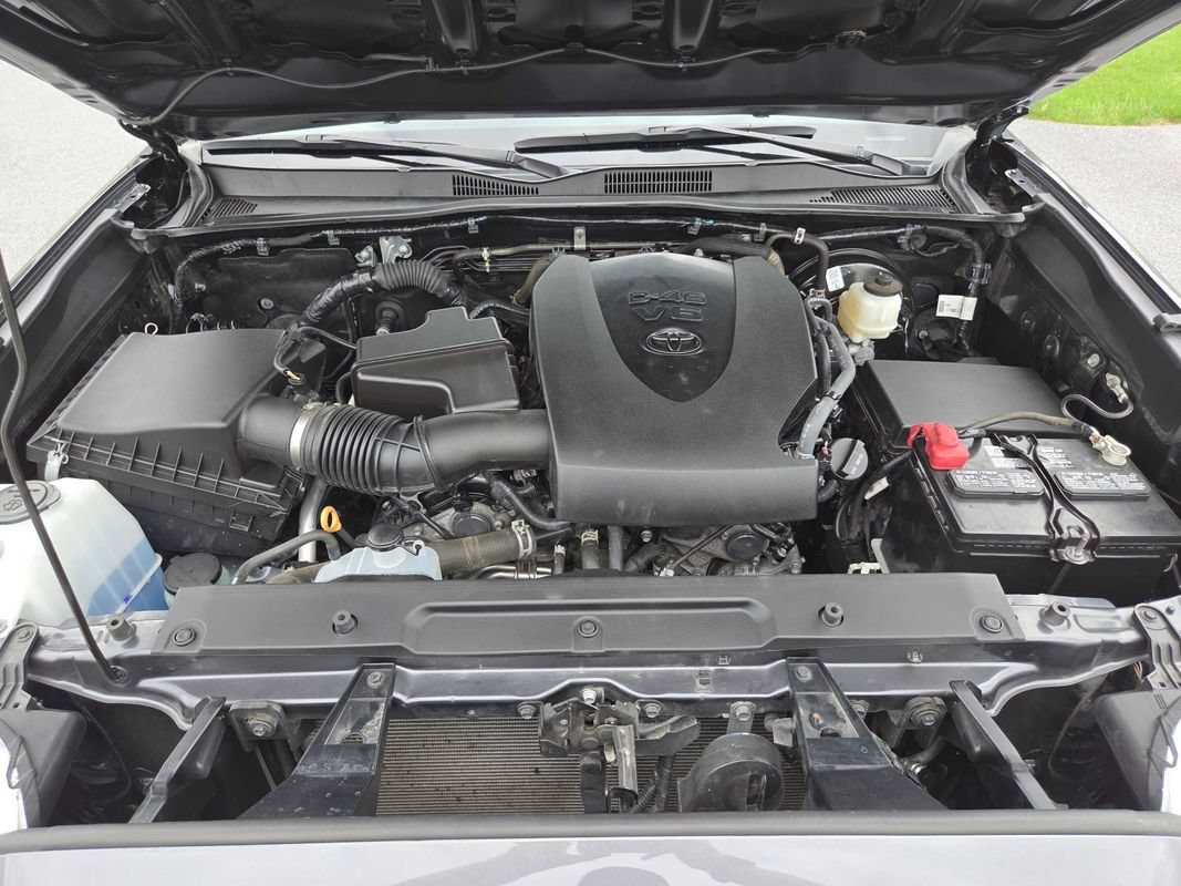 Used 2023 Toyota Tacoma SR5 AWD/4WD image 26