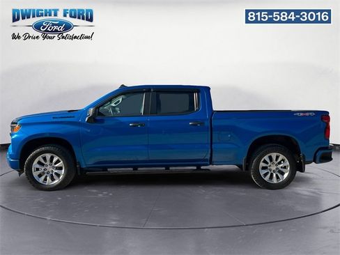 Used 2022 Chevrolet Silverado 1500 Custom image 2