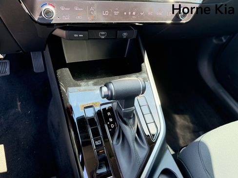 New 2026 Kia Niro LX FWD image 18