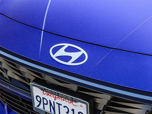 Certified 2024 Hyundai Elantra SEL w/ Convenience Package image 5