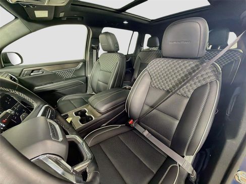 Used 2025 GMC Acadia Denali w/ LPO, Floor Liner Package AWD/4WD image 19