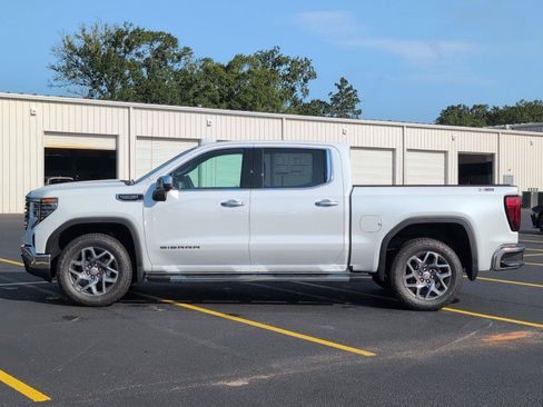New 2026 GMC Sierra 1500 SLT w/ SLT Premium Plus Package AWD/4WD image 2