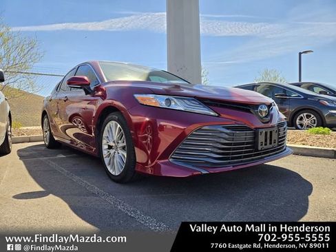 Used 2019 Toyota Camry XLE image 1