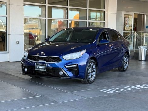 Used 2021 Kia Forte LXS image 2