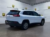 Used 2018 Jeep Cherokee Latitude image 5