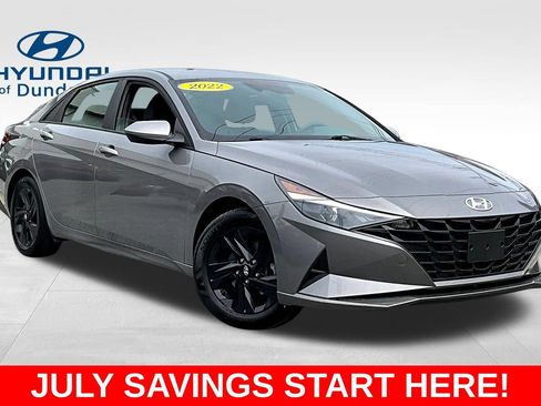 Used 2022 Hyundai Elantra SEL w/ Cargo Package FWD image 3
