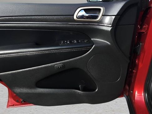 Used 2015 Jeep Grand Cherokee Limited AWD/4WD image 9