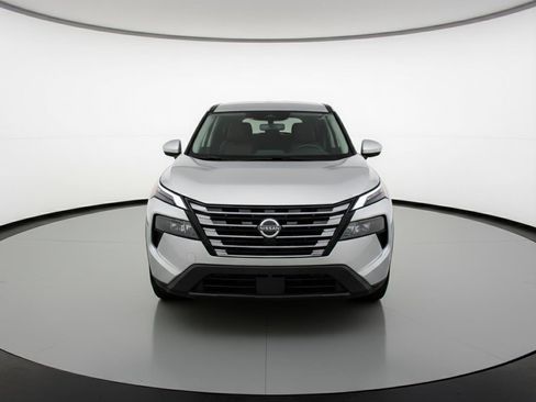 Used 2025 Nissan Rogue SV FWD image 2