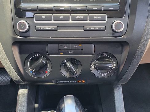 Used 2014 Volkswagen Jetta S FWD image 24