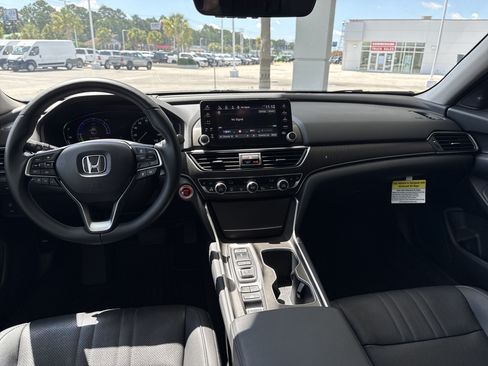 Used 2019 Honda Accord Touring image 30