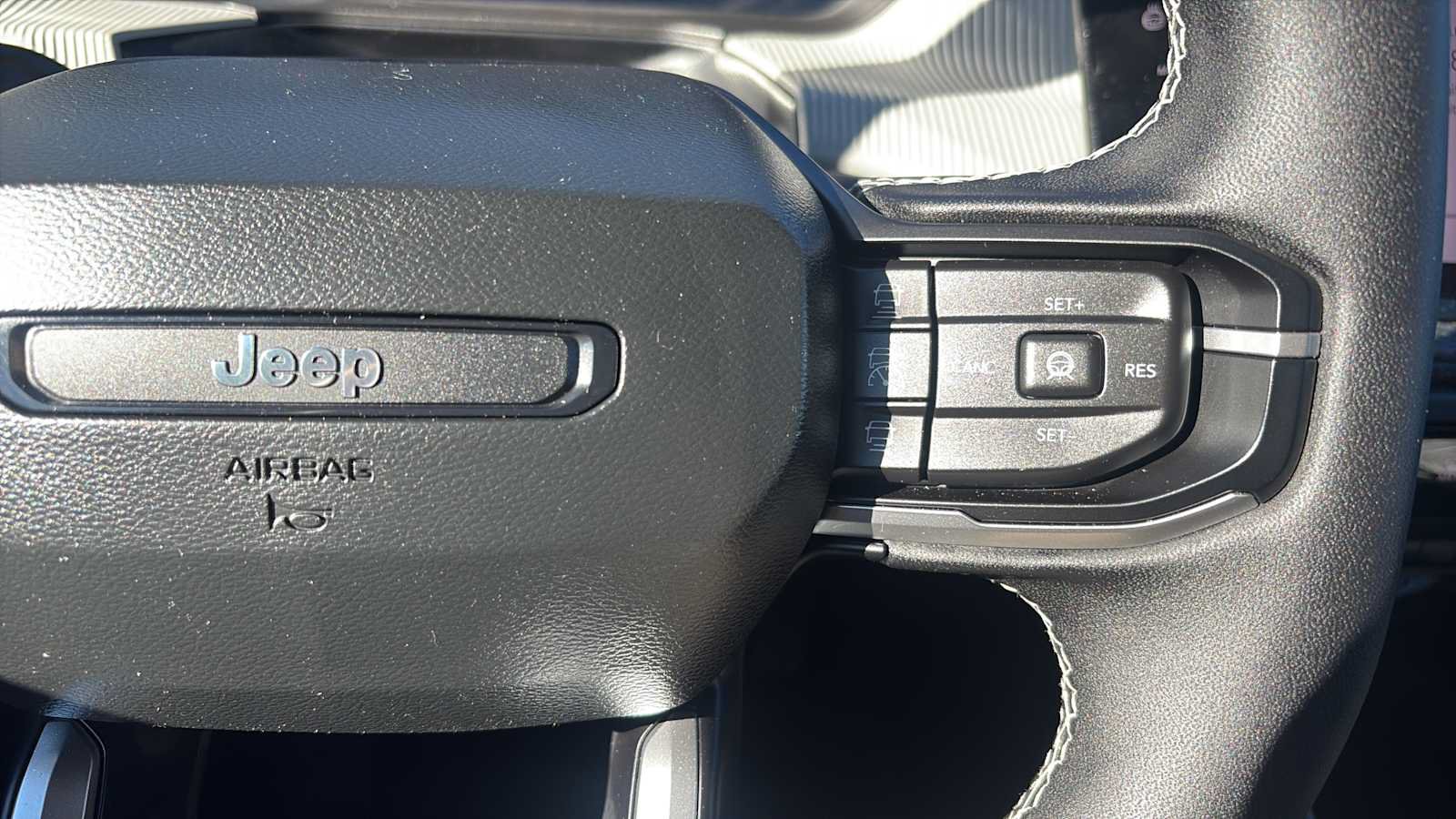 Used 2026 Jeep Cherokee Limited AWD/4WD image 10