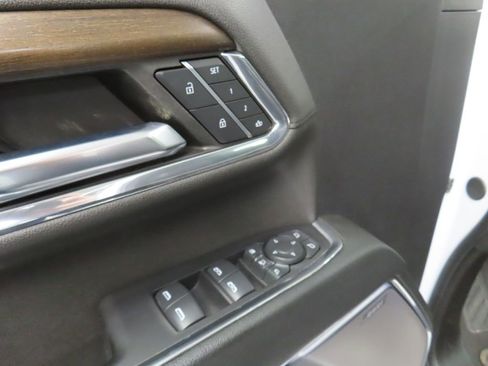 Used 2024 Chevrolet Silverado 3500 High Country w/ High Country Premium Package AWD/4WD image 60