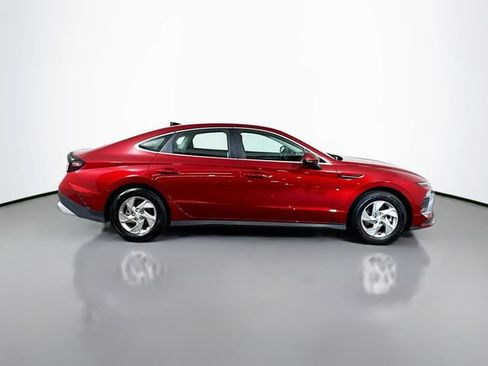 Used 2026 Hyundai Sonata SE FWD image 9