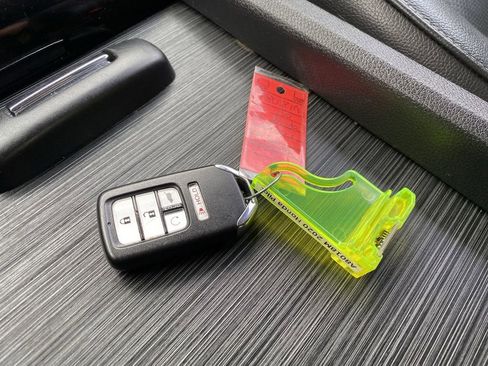 Used 2020 Honda Pilot Elite image 34