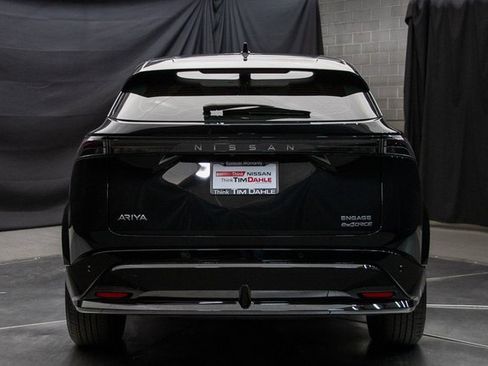Used 2024 Nissan Ariya AWD image 11