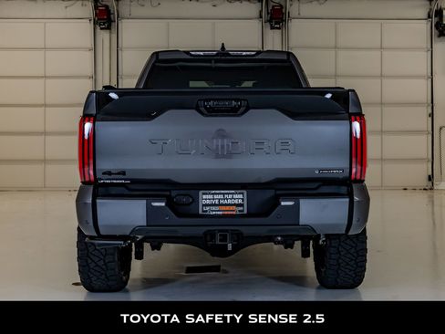 Used 2025 Toyota Tundra Platinum AWD/4WD image 8