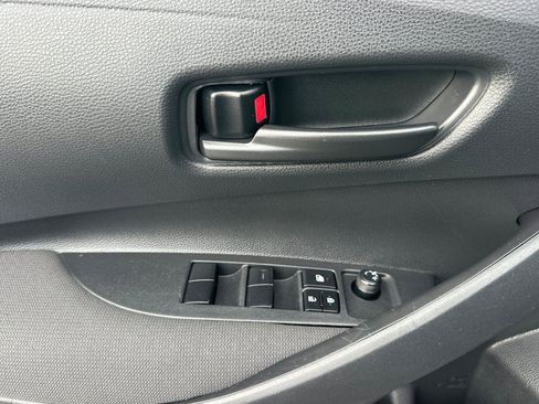 Used 2025 Toyota Corolla LE image 10