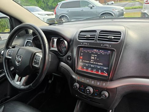 Used 2015 Dodge Journey Crossroad w/ Flexible Seating Group FWD image 35