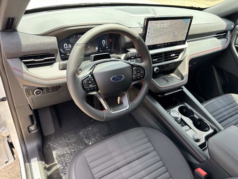 New 2025 Ford Explorer ST-Line w/ Premium Package image 9