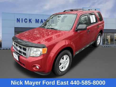 Used 2010 Ford Escape XLT image 3