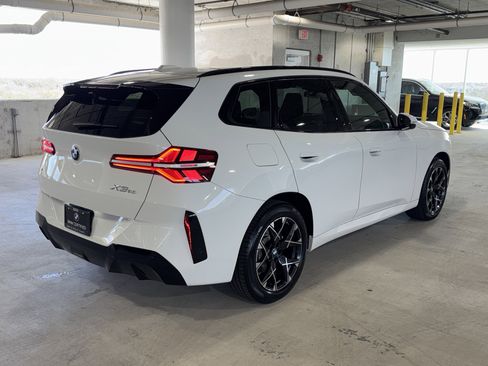 Used 2025 BMW X3 xDrive30i w/ M Sport Package image 9