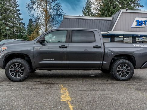 Used 2018 Toyota Tundra SR5 image 16