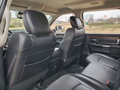 Used 2016 RAM 3500 Laramie w/ Convenience Group image 24