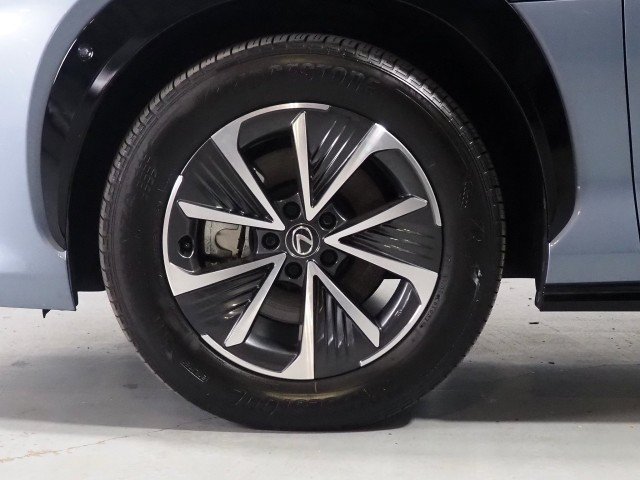 Used 2024 Lexus RZ 450e Premium w/ Technology Package AWD/4WD image 43